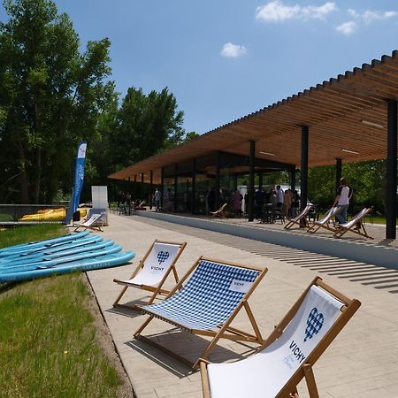 Tente Lodge Pour 5 Personnes En Bordure De La Riviere Allier Au Sein D'Un Petit Camping Saint-Yorre 외부 사진